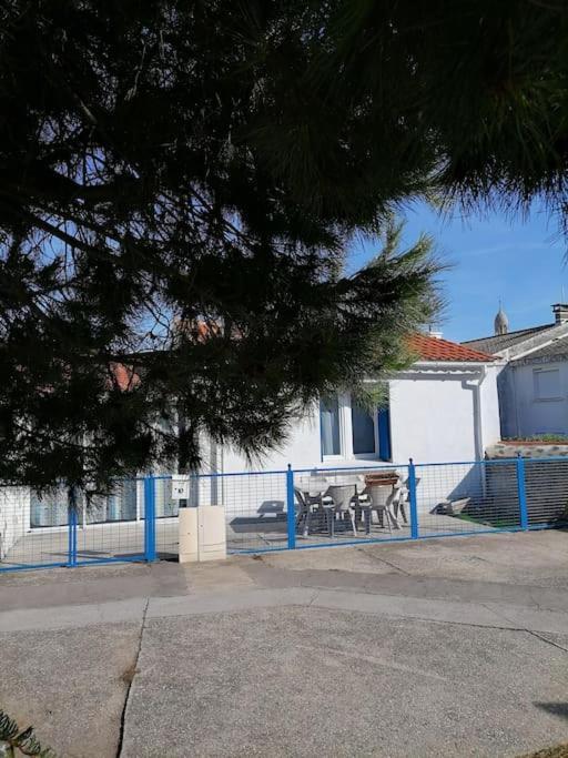 Maison De Pecheur Cour Privee En Centre Ville Сен-Жиль-Круа-де-Ві Екстер'єр фото